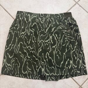 Athleta Vienna Cargo Skort Voyage Eucalyptus Olive Green Women's Size 16